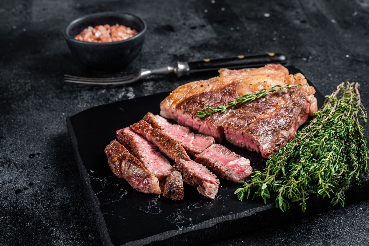 Cooking chuck tenderloin steak on stovetop