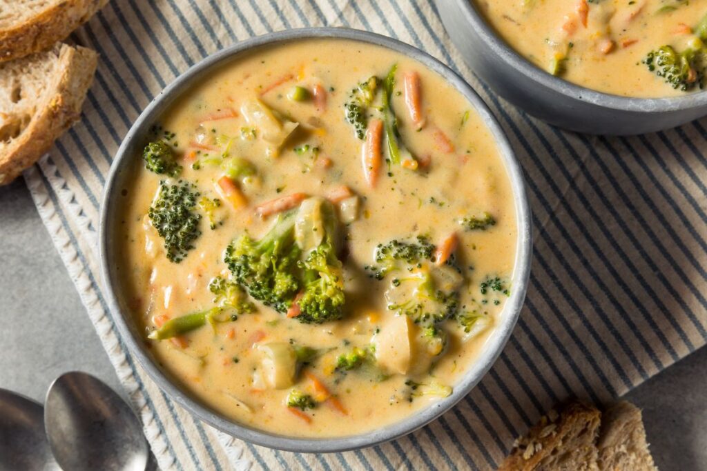 low-cooker-broccoli-cheddar-cheese-soup.jpg