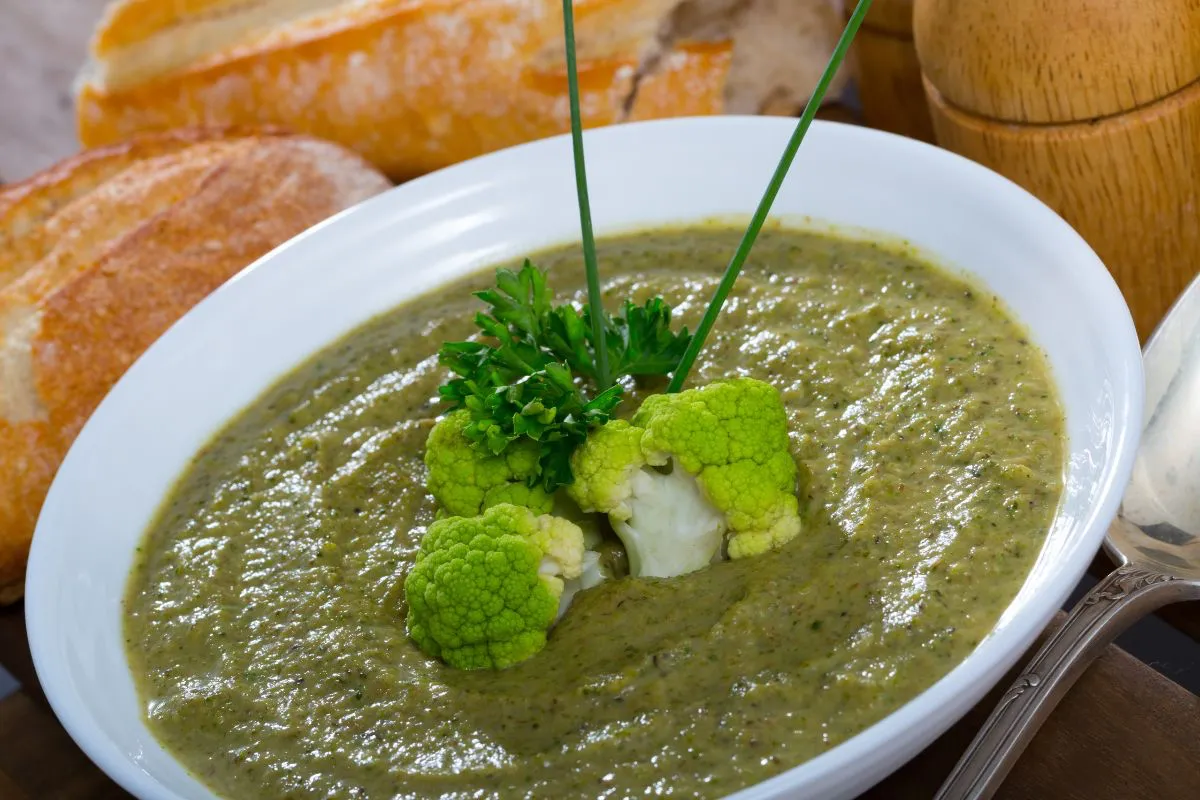 Broccoli feta soup, Creamy broccoli soup with feta, Healthy broccoli soup recipe