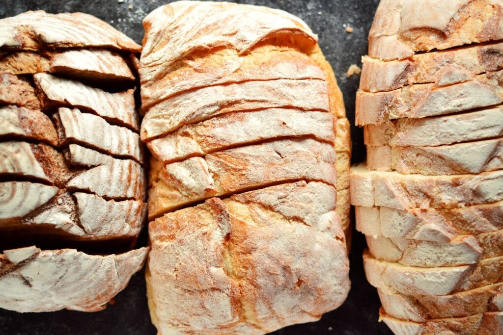 What goes well with sourdough bread: Sourdough bread with guacamole